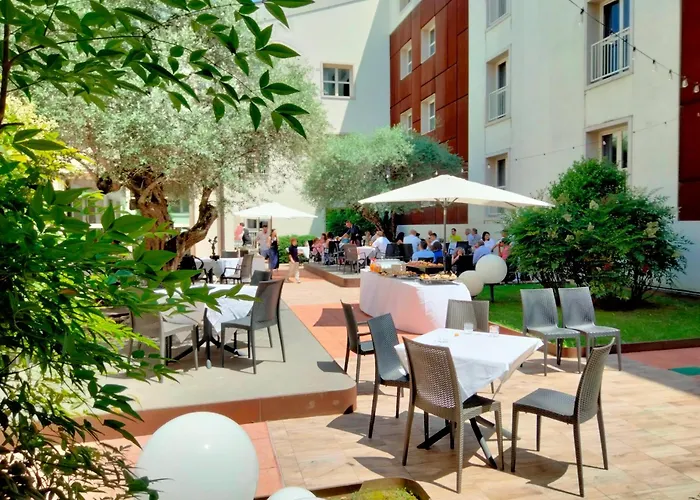 Admiral Park Hotel