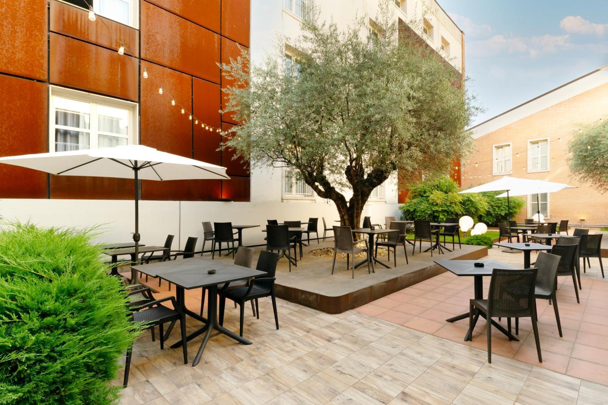 Admiral Park Hotel